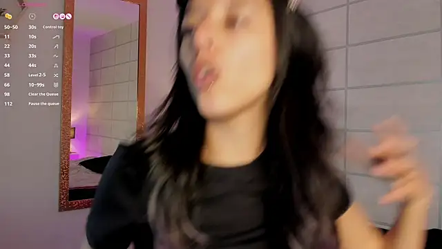 NanaRott online show from March 2026 07:47:01 PM