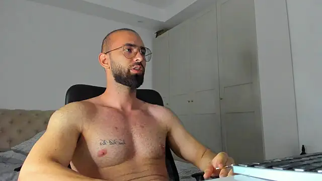MichaelMasterss online show from June 2026 09:20:02 PM
