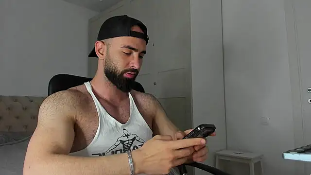 MichaelMasterss online show from May 2026 08:23:01 PM