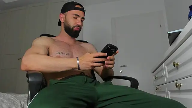MichaelMasterss online show from May 2026 08:16:01 PM