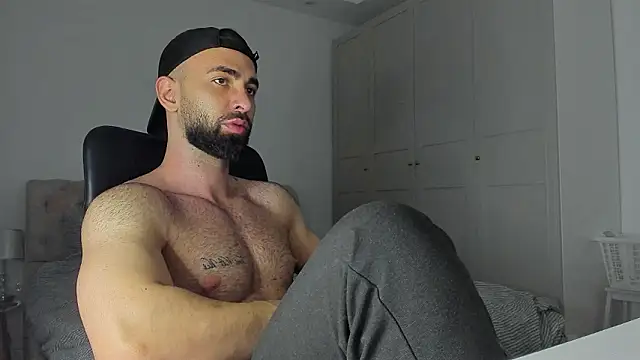 Snapshot of MichaelMasterss chatting on February 2026 01:50:02 AM MichaelMasterss online show from February 2026 01:50:02 AM