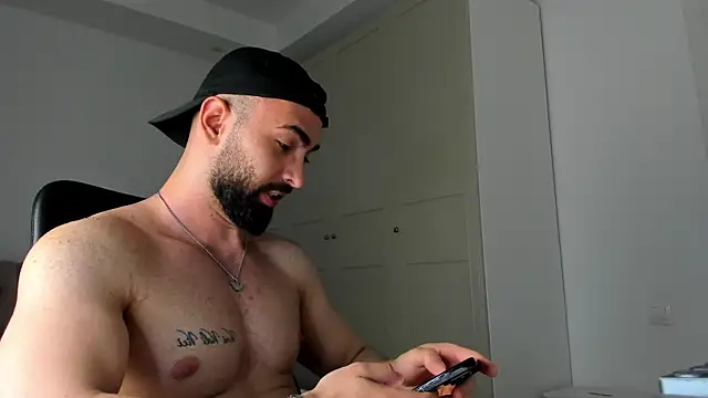 MichaelMasterss online show from April 2026 08:04:02 PM