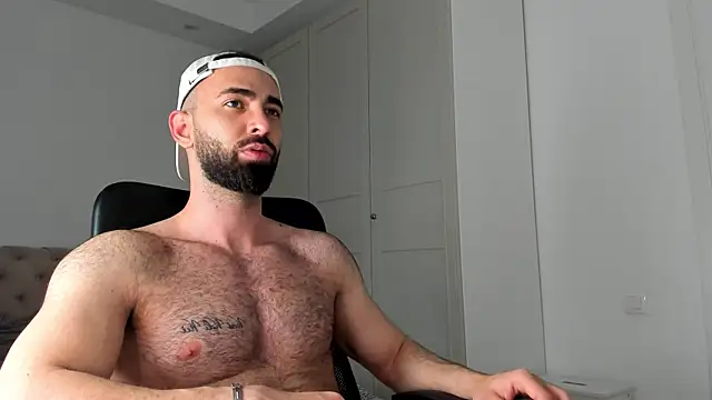 MichaelMasterss online show from April 2026 09:54:01 PM