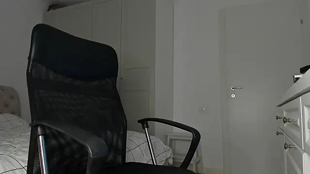 MichaelMasterss online show from June 2026 09:58:01 PM