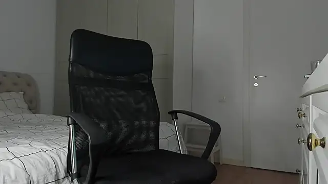 MichaelMasterss online show from July 2026 07:39:02 PM