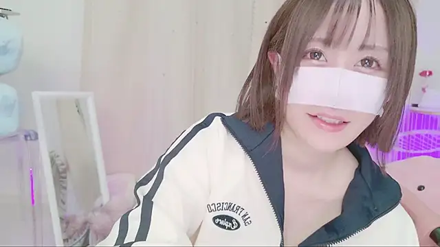 Snapshot of Yuu__k chatting on January 2025 02:12:02 PM Yuu  k online show from January 2025 02:12:02 PM