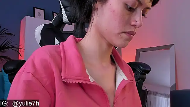 Snapshot of _Jessy_Moon_ chatting on November 2025 07:29:01 PM Jessy Moon online show from November 2025 07:29:01 PM