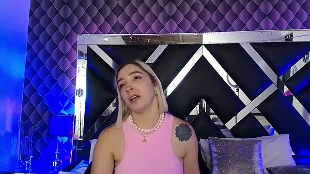 Snapshot of victoriaa_lee_ chatting on June 2026 08:36:02 PM victoriaa lee online show from June 2026 08:36:02 PM
