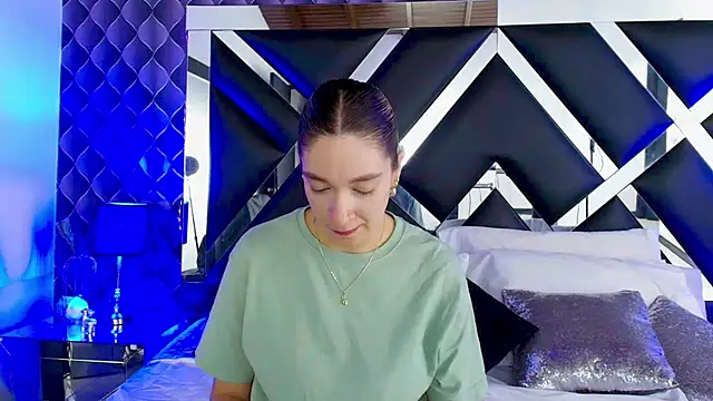 victoriaa lee  online show from March 2025 07:22:02 PM