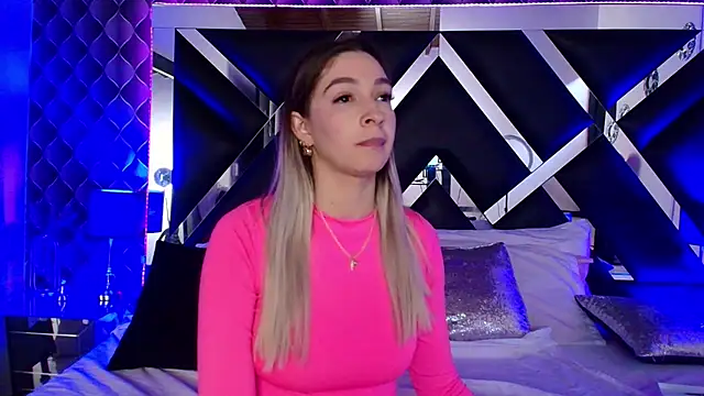 victoriaa lee  online show from September 2025 07:09:02 PM