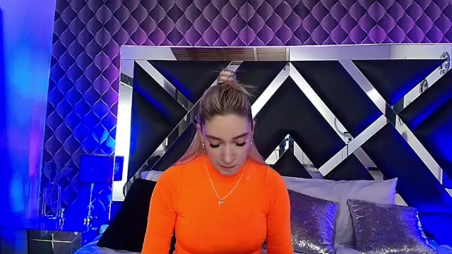 victoriaa lee  online show from October 2025 07:15:02 PM