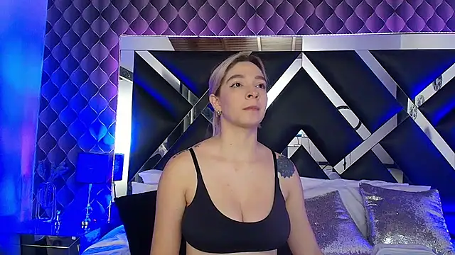 victoriaa lee  online show from December 2025 11:27:02 PM