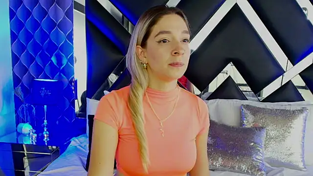 victoriaa lee  online show from March 2025 07:49:02 PM