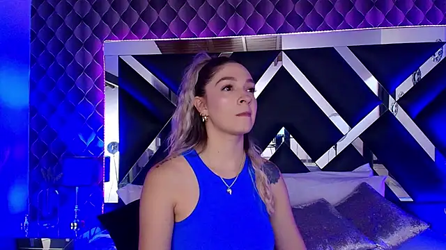 victoriaa lee  online show from September 2025 08:19:02 PM