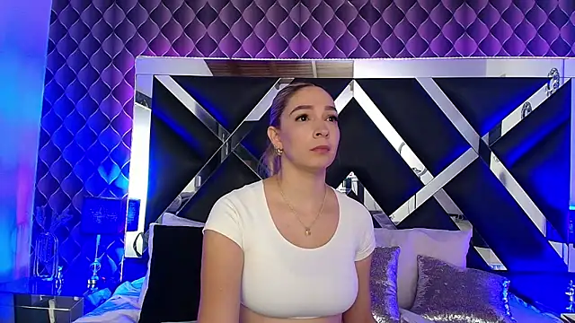 victoriaa lee  online show from October 2025 08:08:01 PM