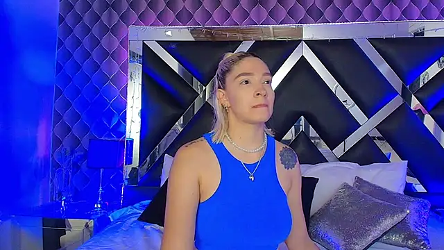 victoriaa lee  online show from March 2026 07:36:02 PM