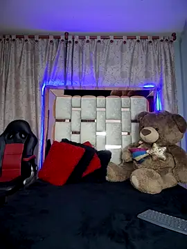 Snapshot of serena_willow chatting on December 2025 10:52:01 AM serena willow online show from December 2025 10:52:01 AM