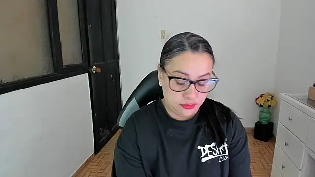 Snapshot of smile_sweetpao chatting on October 2025 12:40:02 PM smile sweetpao online show from October 2025 12:40:02 PM