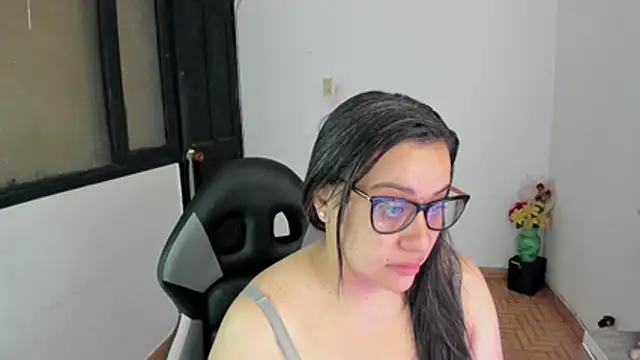 smile sweetpao online show from December 2025 09:31:02 PM