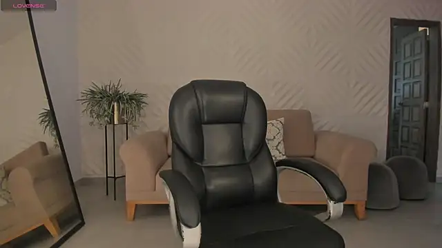 RenataReyes online show from March 2026 05:36:02 PM