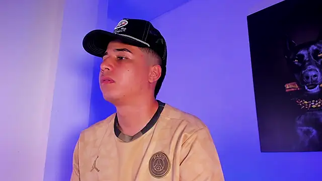 Snapshot of mastersboys chatting on November 2025 10:41:02 AM mastersboys online show from November 2025 10:41:02 AM