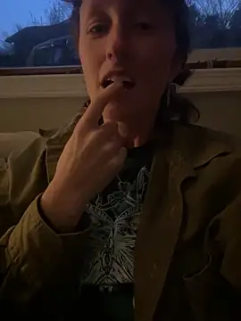 mossy kiss online show from January 2025 11:10:01 PM