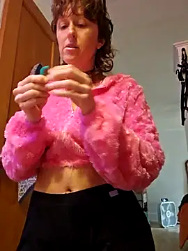 mossy kiss online show from February 2025 07:50:02 PM