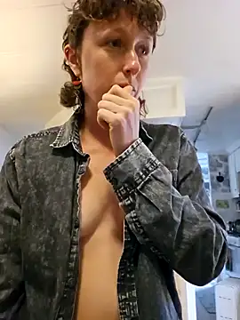 mossy kiss online show from December 2024 03:54:02 PM