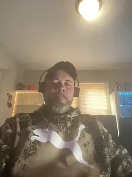 Cristian-Brayan online show from February 2025 01:42:02 PM