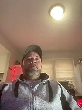 Cristian-Brayan online show from February 2025 01:37:01 PM