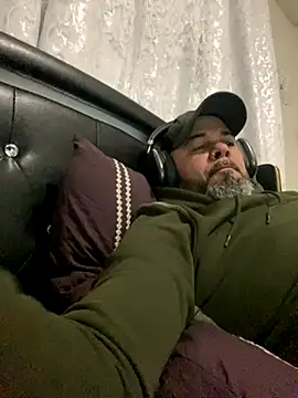 Cristian-Brayan online show from November 2025 11:21:01 AM