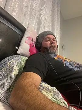 Cristian-Brayan online show from January 2026 04:43:02 PM