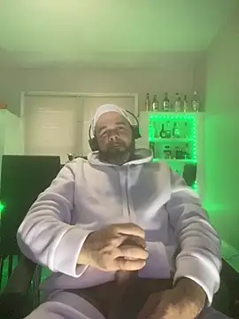 Cristian-Brayan online show from January 2025 01:29:01 PM