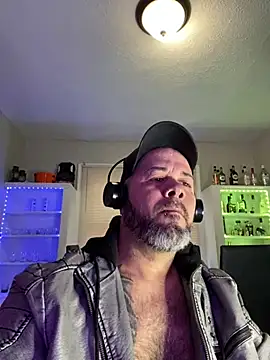 Cristian-Brayan online show from March 2025 01:17:01 PM