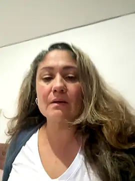 gabiTetas online show from October 2025 10:21:01 PM