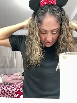 gabiTetas online show from October 2025 06:04:01 PM