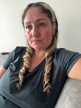 gabiTetas online show from April 2026 08:11:01 PM