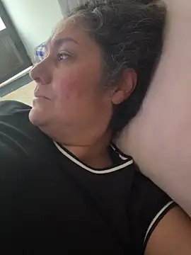 gabiTetas online show from April 2026 07:09:01 PM