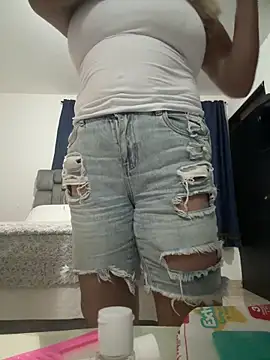 gabiTetas online show from May 2026 06:59:02 PM