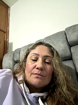 gabiTetas online show from September 2025 09:40:01 PM