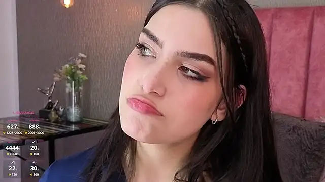 Alexa Thaylor  online show from April 2026 05:41:02 PM