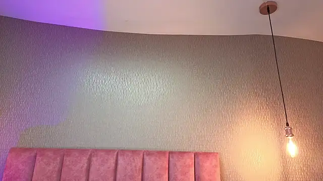 Alexa Thaylor  online show from January 2026 04:44:01 PM