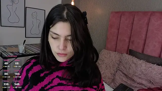 Alexa Thaylor  online show from March 2026 04:29:01 PM