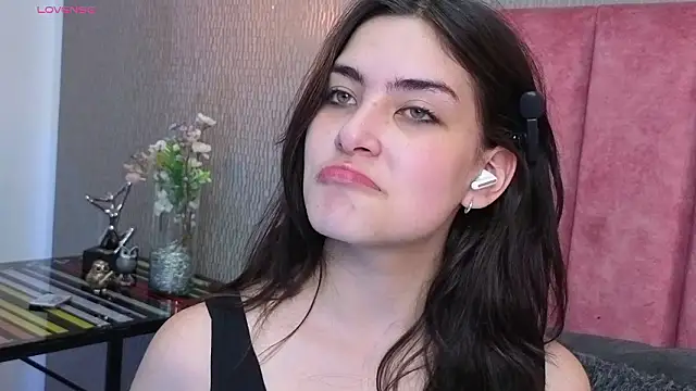 Alexa Thaylor  online show from March 2026 03:59:01 PM