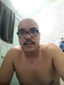 RobertoBuzios22 online show from March 2025 09:53:02 PM