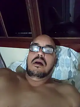 RobertoBuzios22 online show from September 2025 08:27:01 PM