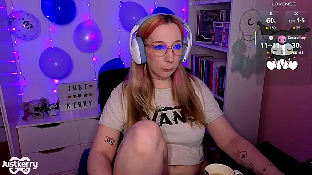 Snapshot of JustKerry chatting on November 2025 01:01:01 PM JustKerry online show from November 2025 01:01:01 PM