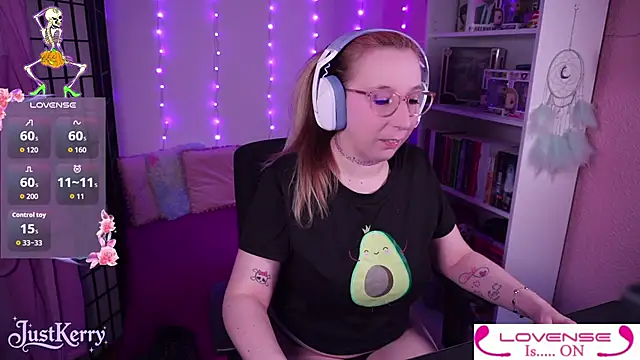 Snapshot of JustKerry chatting on October 2025 09:10:02 AM JustKerry online show from October 2025 09:10:02 AM