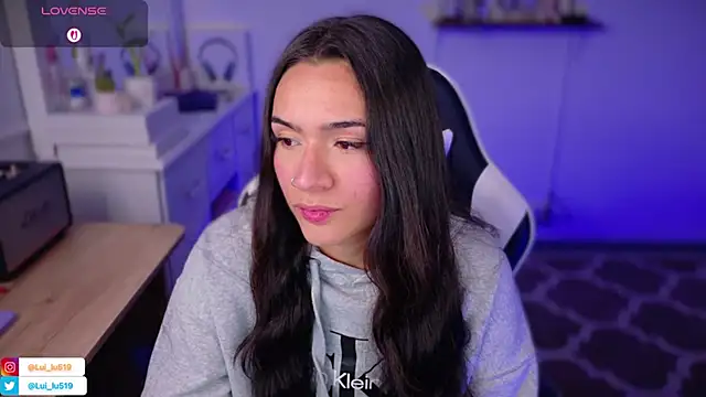 ImLui lu online show from November 2025 10:13:02 PM