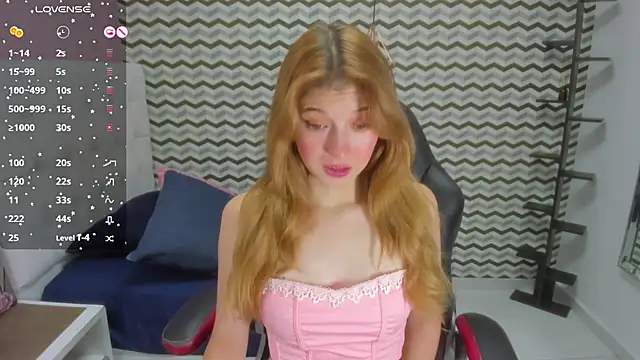 LILAFAVE online show from February 2025 12:01:02 PM